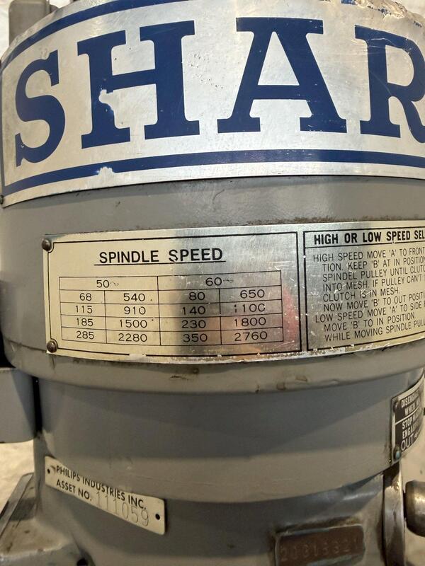 Sharp, vertical mill, 9" x42" tbl., 2 HP, Accu-Rite digital read out, 6" Kurt vise - Image 7