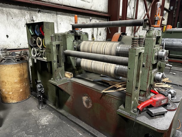 36" x 4.5" Yoder slitting line, 15000 lb., .125" thick, uncoiler, slitter, tension stand, recoiler - Image 3