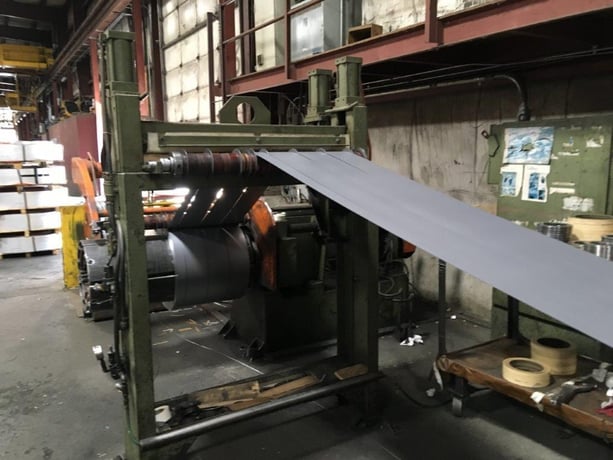36" x 4.5" Yoder slitting line, 15000 lb., .125" thick, uncoiler, slitter, tension stand, recoiler - Image 6
