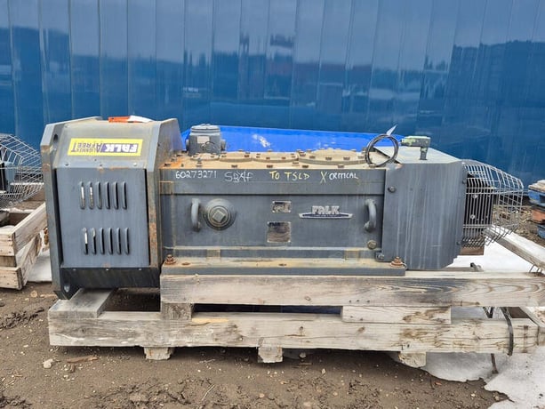 200 HP @ 1750 RPM, Falk #425ABRCM3-CS, enclosed gear drive, reducer w/accessories, 25.20:1 ratio, 2006 - Image 1