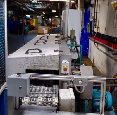 Alliance #Aquamaster-CB1400E, pass thru parts washer, full line, 12 gauge Stainless Steel, 480 V., 3 phase - Image 2