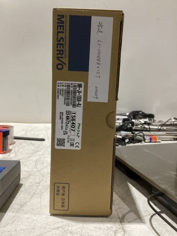 Mitsubishi ac servo amplifier mr-j4-100a-rj new - Image 1