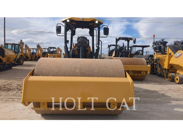 Caterpillar CS11GC, Vibratory Single Drum Pad, 522 hours, S/N: RFL00555, 2023 - Image 3
