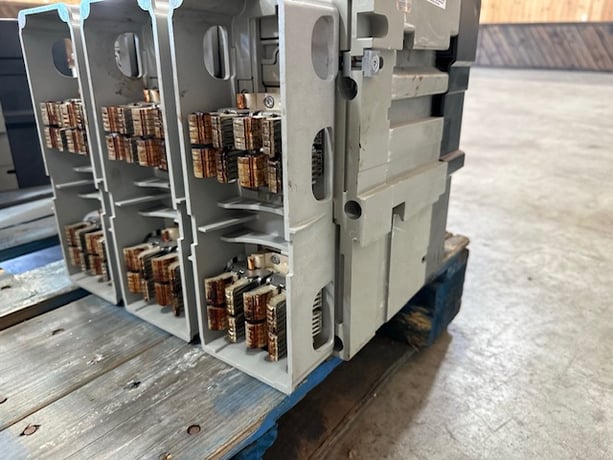 1600 Amps, Schneider, NW16L1, motorized electronic breaker for paralelling, like new, 2020 - Image 7