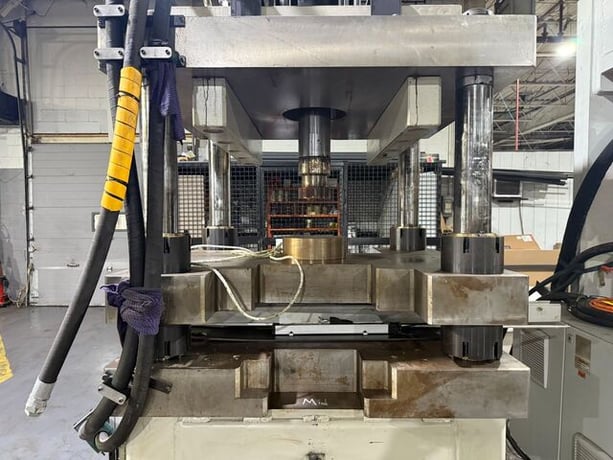 35 Ton, AIM, hydraulic press, as-is - Image 2