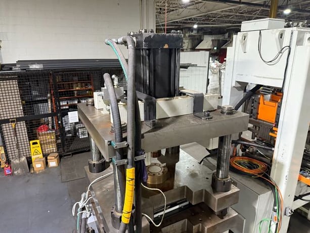 35 Ton, AIM, hydraulic press, as-is - Image 7