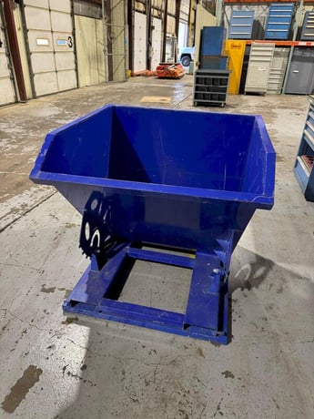 27 cu.ft. Greatbear, Self Dumping Hopper, w/ forklift pockets, 2023 - Image 9