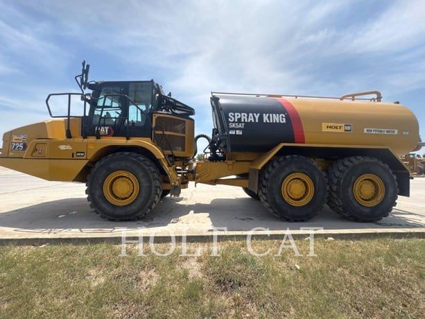 Caterpillar W00 725, Water Truck, 1155 hours, S/N: 3T900756, 2023 - Image 1