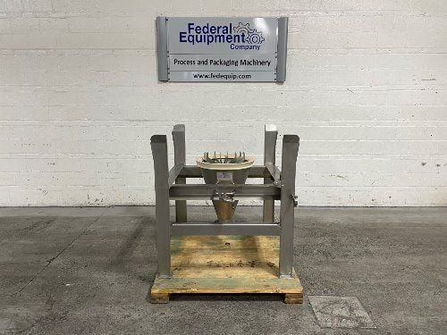 Matcon, IBC Wet Wash Station, w/Stand, Stainless Steel, 18" Mount, 46" x 46" frame for bins, 2018 - Image 1