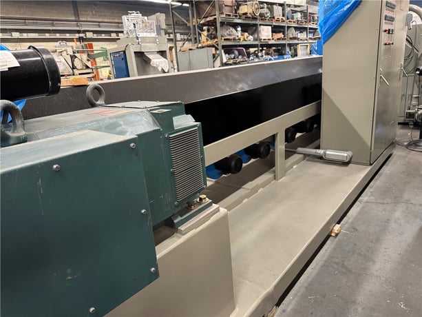 6" Davis Standard #60IN60TPIH, extruder, 30:1 L/D, 500 HP Reliance AC motor, 13.41:1 gearbox ratio - Image 5