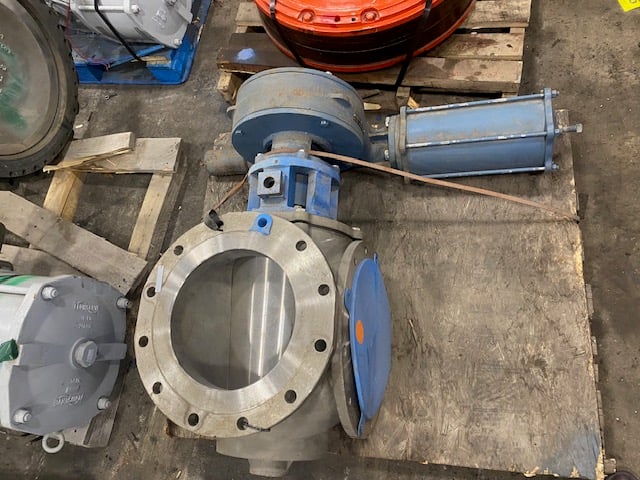 12" Dezurik, Stainless steel pneumatic valve - Image 1