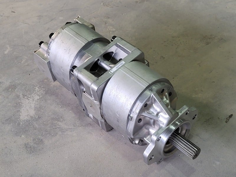 Komatsu #705-52-42090, hydraulic pump, new - Image 1