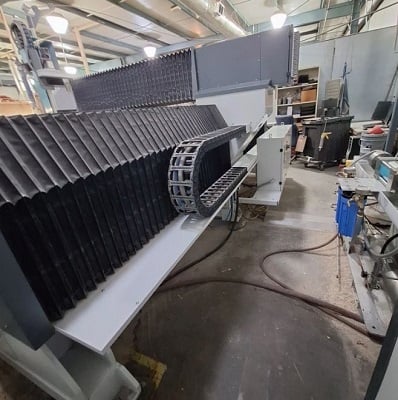 Flow #Mach-200-3020-Pivot, EX dual intensifier, 118" X, 79" Y, 8" Z, 400 IPM, 60000 psi, 2021 - Image 5