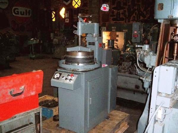 20" & 16" DoAll #CM, double sided, pin type drives, tooling, mint, 1980' s - Image 1