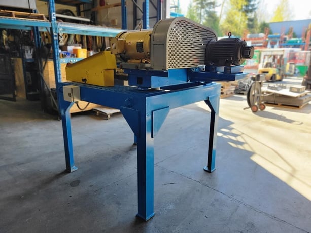 8" x 21.6" IHI #HS-204L0S, continuous centrifuge, 5000 RPM, 15 GPM, 15 HP, lube system - Image 7