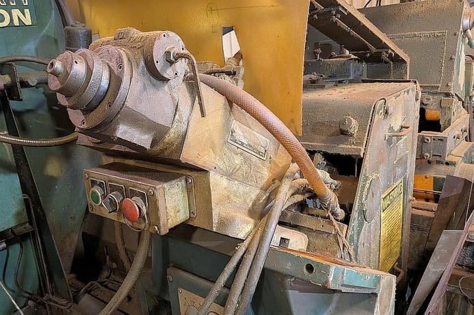 Cincinnati Milacron No. 220-8 Mdl. DR, centerless grinder, 3" work rest, 24" x 8" x 12" hole wheel, 20 HP - Image 2