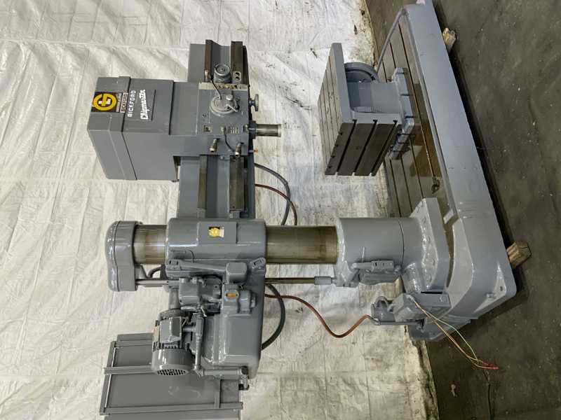 4' -11" Giddings & Lewis #Chipmaster, radial arm drill, 60" x 42" base, power elevation/head traverse, coolant - Image 2