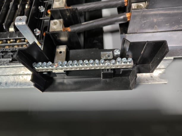 225 Amp. Square D, NQ430L2C, Panelboard Switch, 240 VDC, 48 VDC, 3ph, 4 wire, 3R, 30 space, w/ key - Image 6