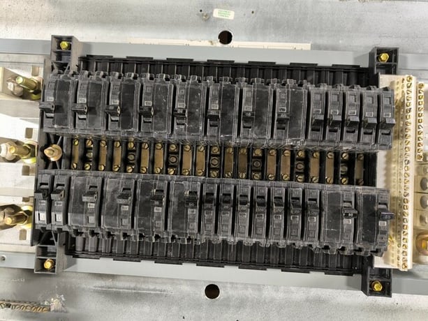400 Amp. Square D, NQOD442L400CU, Panelboard, 120/208 VAC, 3 PH, 4 wire, 42 Space, w/ 28 breakers - Image 7