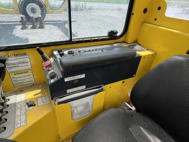 40 Ton, Combilift #SC3, mobile crane lift, 80" coil width, 8.8' vertical lift, John Deere engine - Image 3