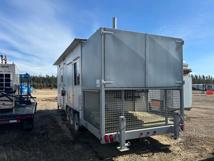 220 HP Gardner Denver #SSQ99B, screw compressor, 1-stage, Caterpillar 3306 NG engine, 2009 - Image 2
