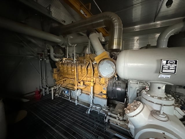 1085 HP Geminis #E602, reciprocating compressor, 2-stages, 1200 RPM, Caterpillar G3516 TAW-LE NG engine, 2005 - Image 4