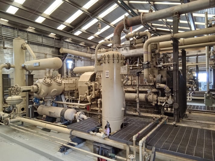 600 HP Superior #MW-62, reciprocating compressor, 2 throws, 2 stages, 900 RPM, Superior 6G-825 engine, 1989 - Image 3