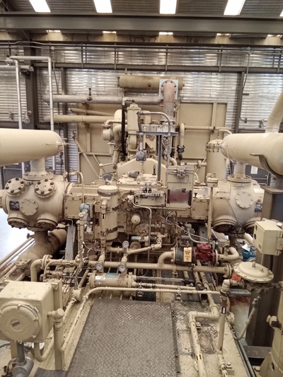 600 HP Superior #MW-62, reciprocating compressor, 2 throws, 2 stages, 900 RPM, Superior 6G-825 engine, 1989 - Image 8