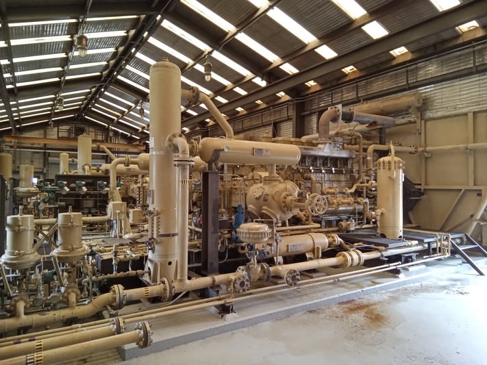 600 HP Superior #MW-62, reciprocating compressor, 2 throws, 2 stages, 900 RPM, Superior 6G-825 engine, 1989 - Image 2