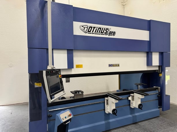 242 Ton, Otinus #PRO-PBO-3722-DA66, CNC Hydraulic Press Brake, 12' overall, 16" Thrt, 10" stroke, 18" - Image 1