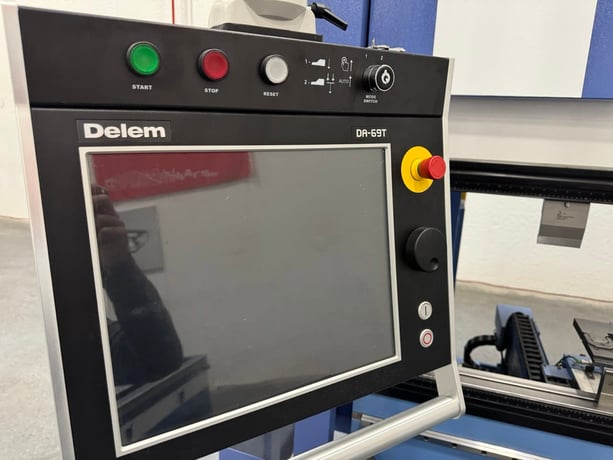 242 Ton, Otinus #PRO-PBO-3722-DA66, CNC Hydraulic Press Brake, 12' overall, 16" Thrt, 10" stroke, 18" - Image 2