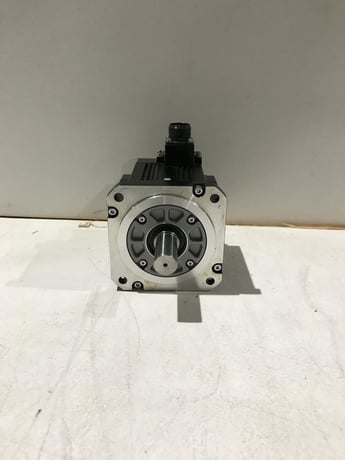 1.5 KW Mitsubishi #HF154S, Servo Motor, 8 Amps, 3000 RPM, 125 V, no box, New - Image 3