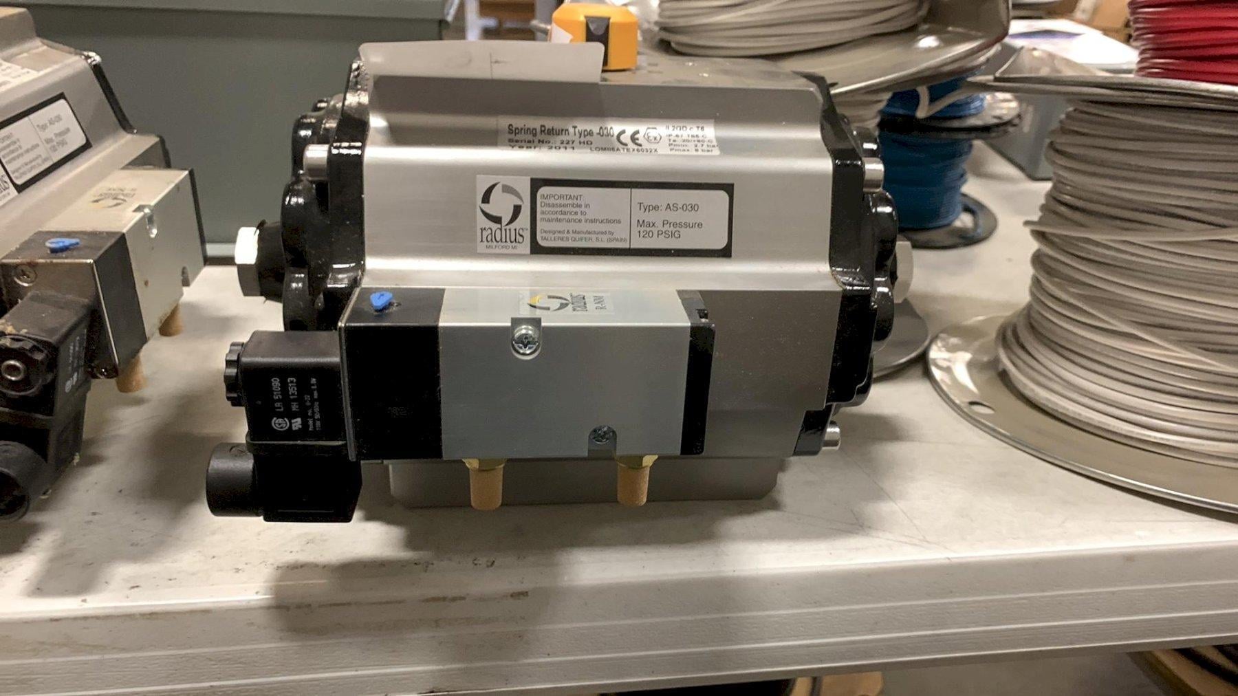Radius HP #AS-030 RPM, Drive Motors, 120 psig, 2011 (2 available) - Image 1
