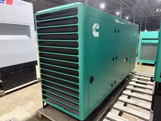 125 kW Cummins #C125D6D, Diesel Generator, 480 Volts, 3 phase, sound attenuated enclosure, 2023 - Image 3