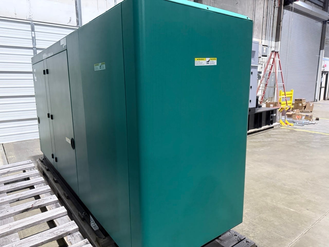 125 kW Cummins #C125D6D, Diesel Generator, 480 Volts, 3 phase, sound attenuated enclosure, 2023 - Image 4