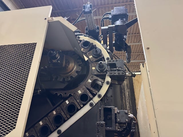 Niigata #SPN63, CNC horizontal machining center, 39.4" X, 34.5" Y, 31.5" Z, 12000 RPM, #50, 40 HP, Fanuc 16M - Image 8