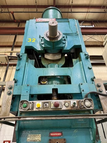 250 Ton, Niagara #E-250, single point gap press, 10" stroke, 22" Shut Height, 6" adj., 58" x34" bed, 32 SPM - Image 4