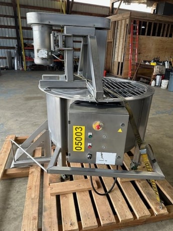 150 gallon Cleveland Range #HAMKDL-150-CC-T-S, tilting cook/chill steam kettle, horizontal agitation & scrape - Image 1
