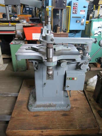 1/16"- 1-1/2" Davis #5, keyseater broach machine, 18-3/4" throat, 30-1/4" x 31" table, 4-1/2" stroke, 48 SPM - Image 2
