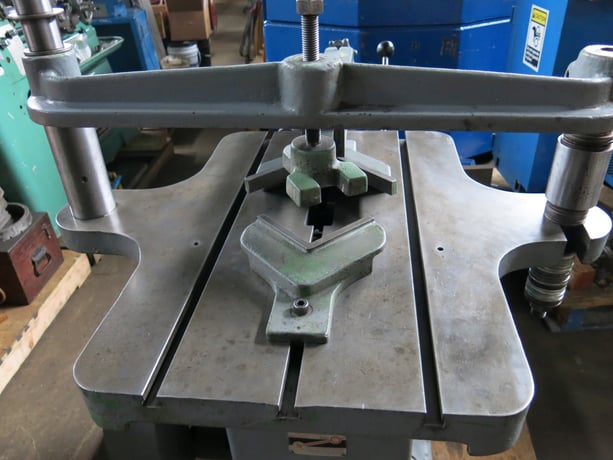 1/16"- 1-1/2" Davis #5, keyseater broach machine, 18-3/4" throat, 30-1/4" x 31" table, 4-1/2" stroke, 48 SPM - Image 3