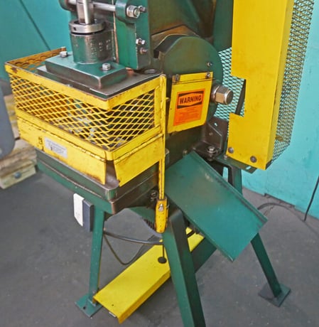 2" x 2" x 1/4" Rogers #Presshear-No.-10, Power Ironworker, 18 Ton Punch capacity, 2" Stroke, 6.5" Shut - Image 5