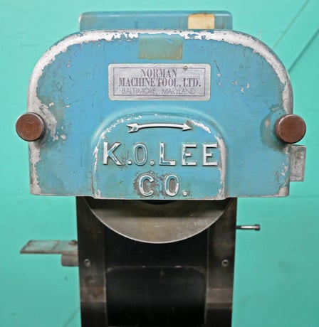 6" x 18" K.O. Lee #S718-RF, Manual Surface Grinder, 9.2" x 21" Table Travel, 19.625" H Under Spindle, 8" x - Image 6