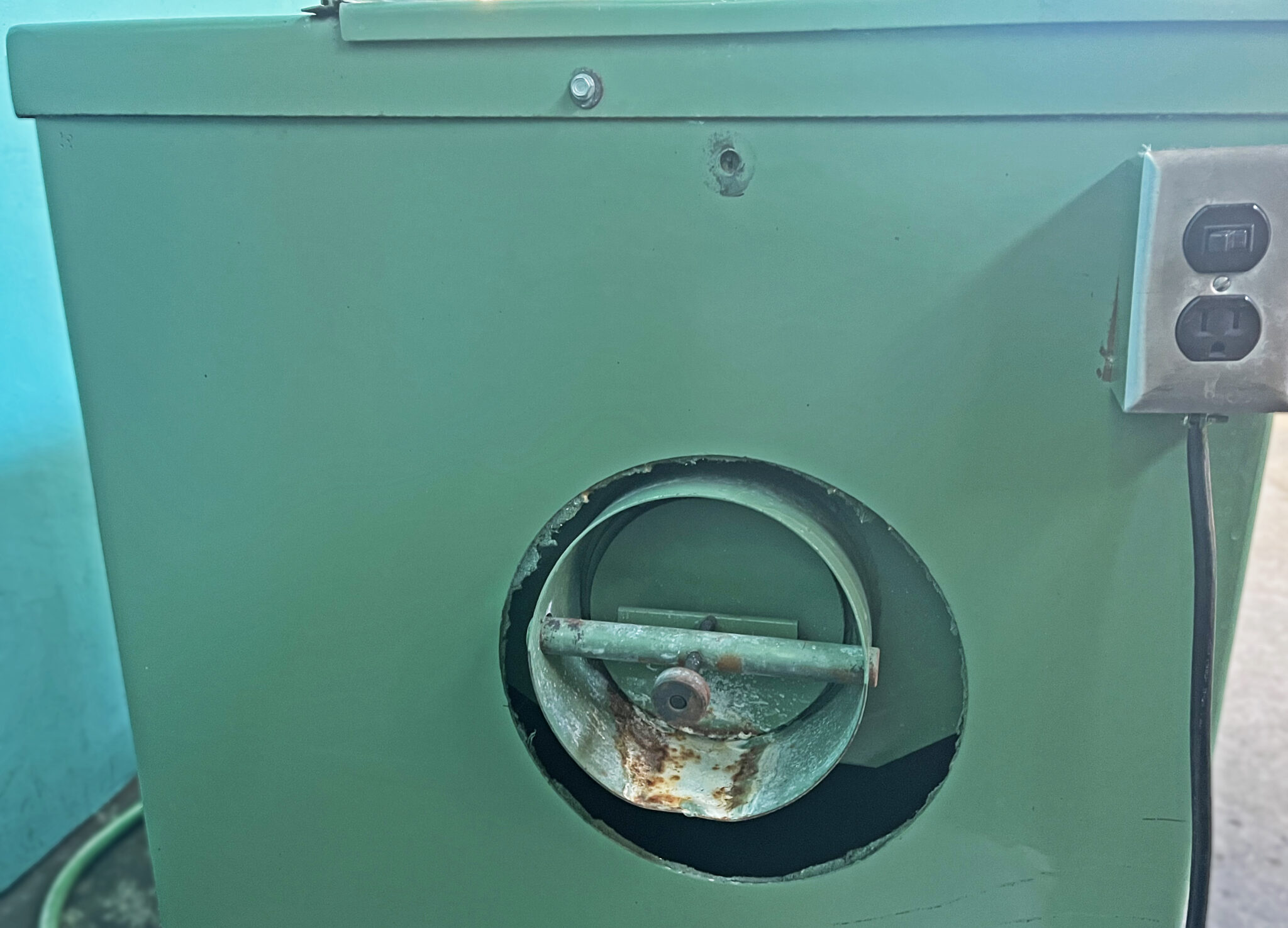 3 cu.ft. Ultra Matic #Portaburr3, Vibratory Finisher, 15" x 28.5" x 15" deep Tub, 1/2" Urethane Lining, 3/4 - Image 7