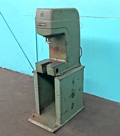 2 Ton, Denison #A, Multipress C-Frame Hydraulic Press, 3" Stroke, 5" Throat depth, 11.5" x 8.5" Bed, 3/4 HP - Image 2