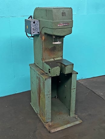 2 Ton, Denison #A, Multipress C-Frame Hydraulic Press, 3" Stroke, 5" Throat depth, 11.5" x 8.5" Bed, 3/4 HP - Image 3