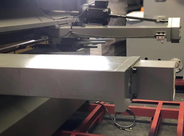 14 gauge x 10' GMC #EPS-1014E, Mechanical Shear, 26 SPM, 30.5" H Worktable, 24" Support Arm, 36" Electric - Image 6