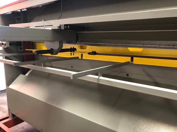 14 gauge x 10' GMC #EPS-1014E, Mechanical Shear, 26 SPM, 30.5" H Worktable, 24" Support Arm, 36" Electric - Image 7