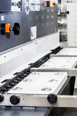 1/4" x 10' U.S. Industrial #US1025CNC, CNC Hydraulic Shear, 126" Sheet, 0.75"-36" Back Gauge, 14/min No Load - Image 9