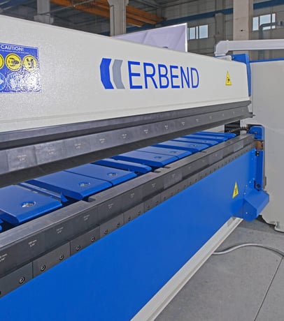 125.98" Erbend #MFA-3230, CNC Servo Combi Folder, 11 gauge, 9.84" Open Height (No Tools), 3.15" Beam - Image 4