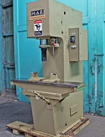 45 Ton, MAE #S40RH, Straightening Press, 1.89" Downwards, 5.5" Upwards, 7.87" Stroke, 11" x 55" Table, 2" - Image 5